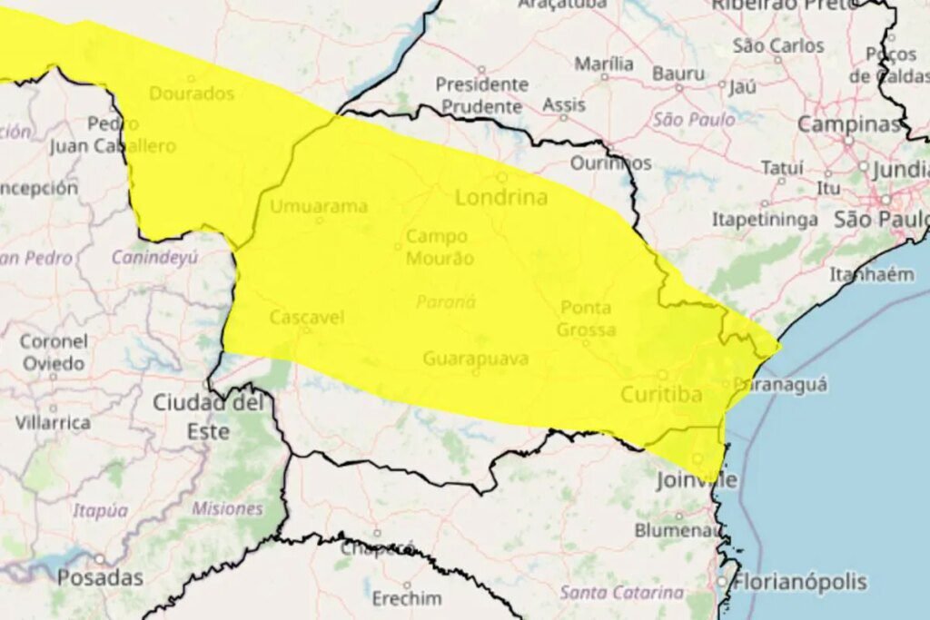 Alerta amarelo indica chuvas intensas e ventos no Paraná Alerta amarelo prevê chuva forte e ventos de até 60 km/h no Paraná