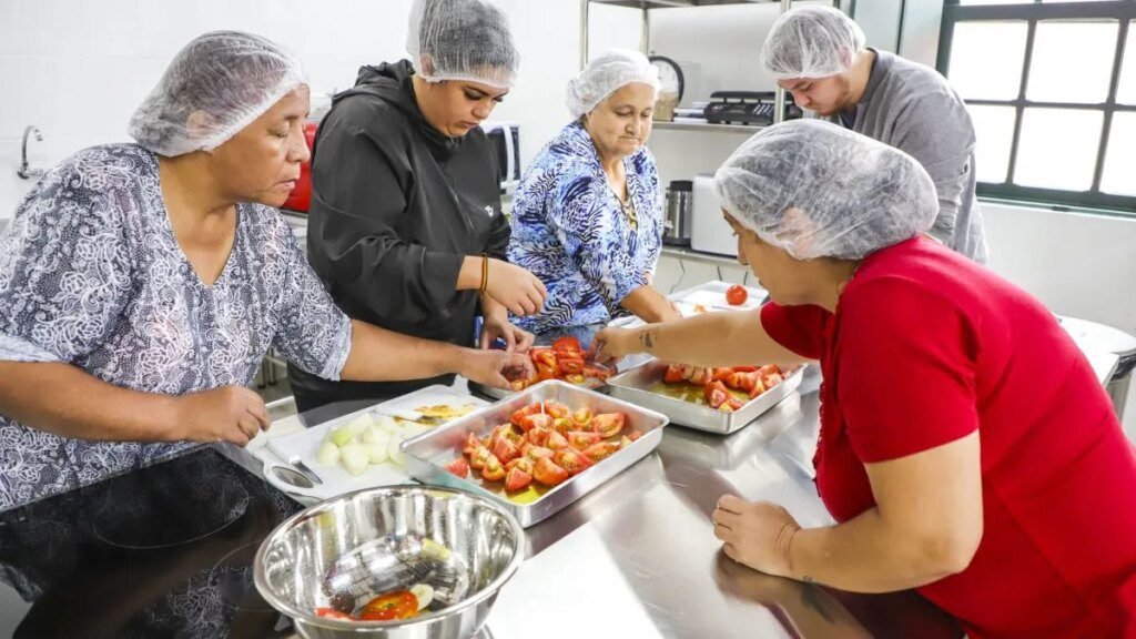 Curitiba oferece 405 vagas em cursos gratuitos de gastronomia Curitiba tem 405 vagas em cursos gratuitos de gastronomia