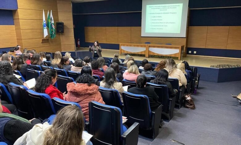 Educação discute encaminhamentos para 2º semestre das escolas municipais em Toledo - O Paraná