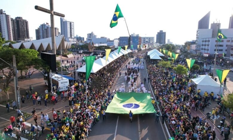 Chegada do fogo simbólico abre Semana da Pátria no domingo - O Paraná