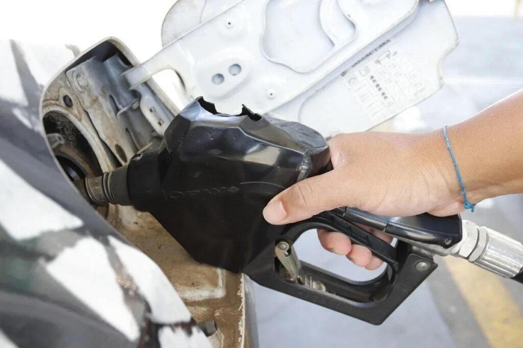 Justiça impede venda de gasolina adulterada na RMC Justiça proíbe posto de vender gasolina adulterada na RMC