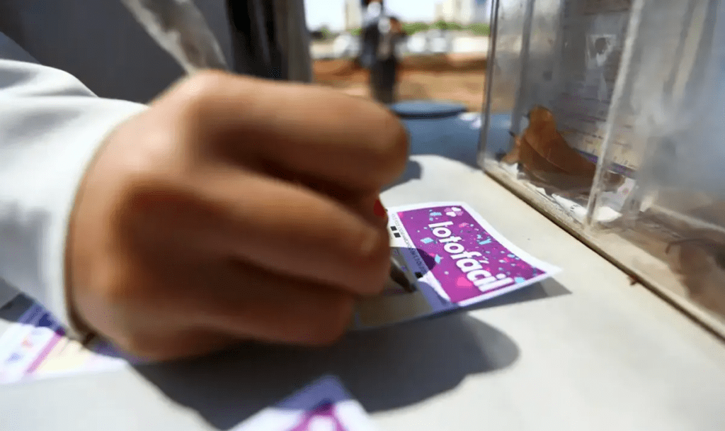 Lotofácil 3500: resultado da aposta desta terça-feira Lotofácil 3478: confira resultado desta segunda-feira
