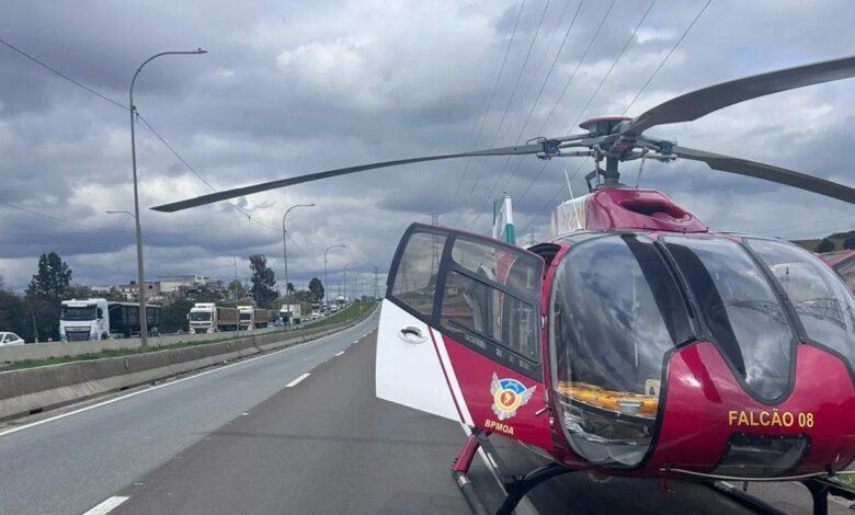 Jovem motociclista é regatado de helicóptero após colisão brutal em Curitiba