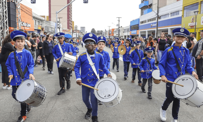 Desfile cívico altera trânsito no Pinheirinho neste domingo