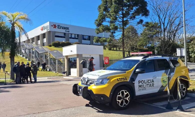 um mês depois, famílias buscam respostas