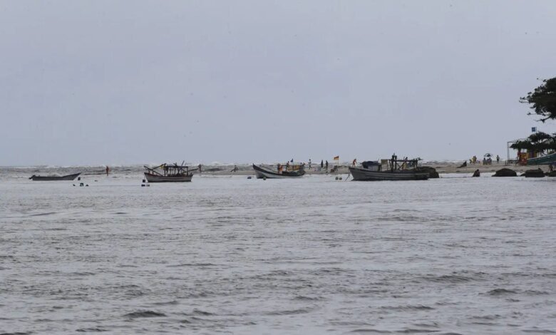 Litoral do Paraná tem alerta amarelo de ventos costeiros até terça