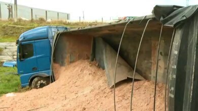 BR-116 tem bloqueio de faixas após grave acidente no Contorno Leste