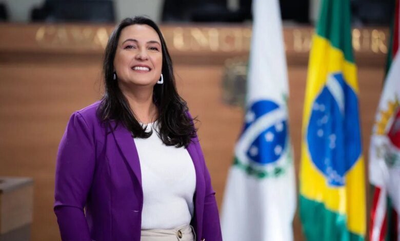 CMC abre processo contra vereadora após discussão sobre drogas