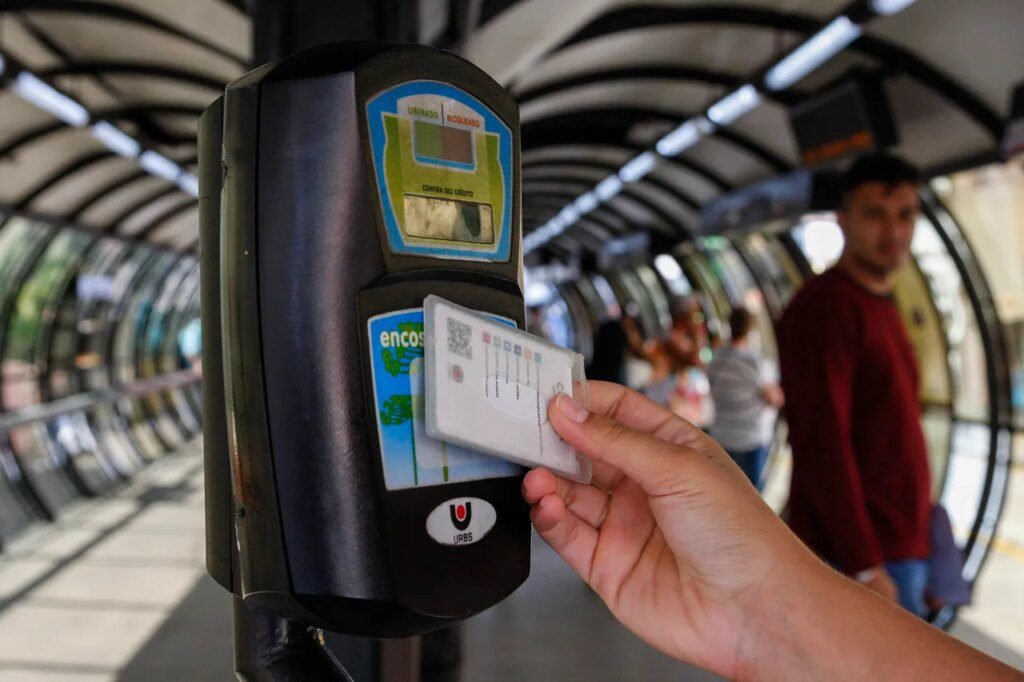 Câmara discute perda de R$ 22 milhões em créditos de transporte Câmara debate perda de R$ 22 milhões em créditos de transporte em Curitiba