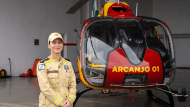 Capitã se torna 1ª mulher piloto de helicóptero dos Bombeiros no PR
