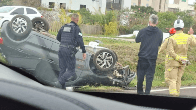 Carro saí da pista e capota na BR-376 em São José dos Pinhais
