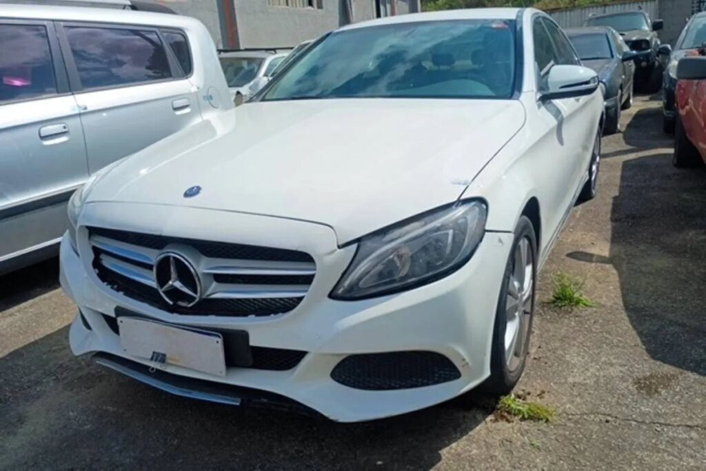 Carros e motos disponíveis a partir de R$ 3 mil carros e motos a partir de R$ 3 mil