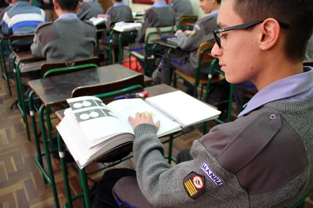 Colégios da Polícia Militar do Paraná abrem inscrições para 2026