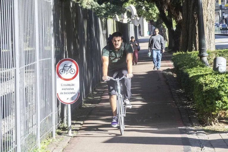 Curitiba pode criar o Dia Municipal Sem Carro Tribuna do Paraná