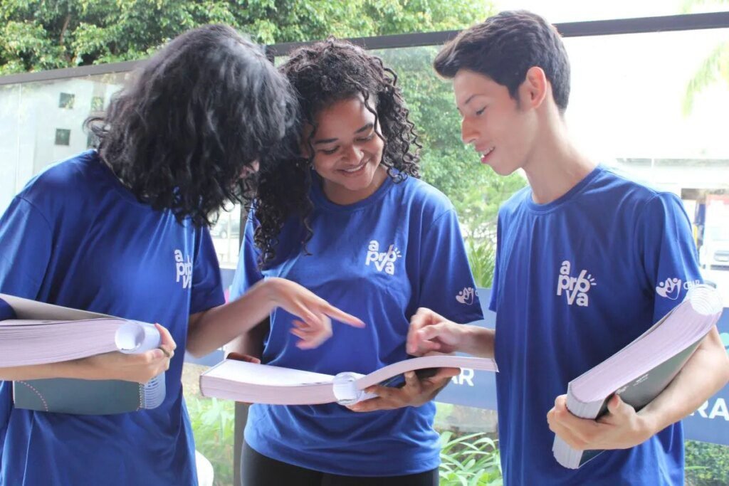 Cursinho solidário em Curitiba disponibiliza 50 vagas para alunos Cursinho solidário em Curitiba oferece 50 vagas para estudantes