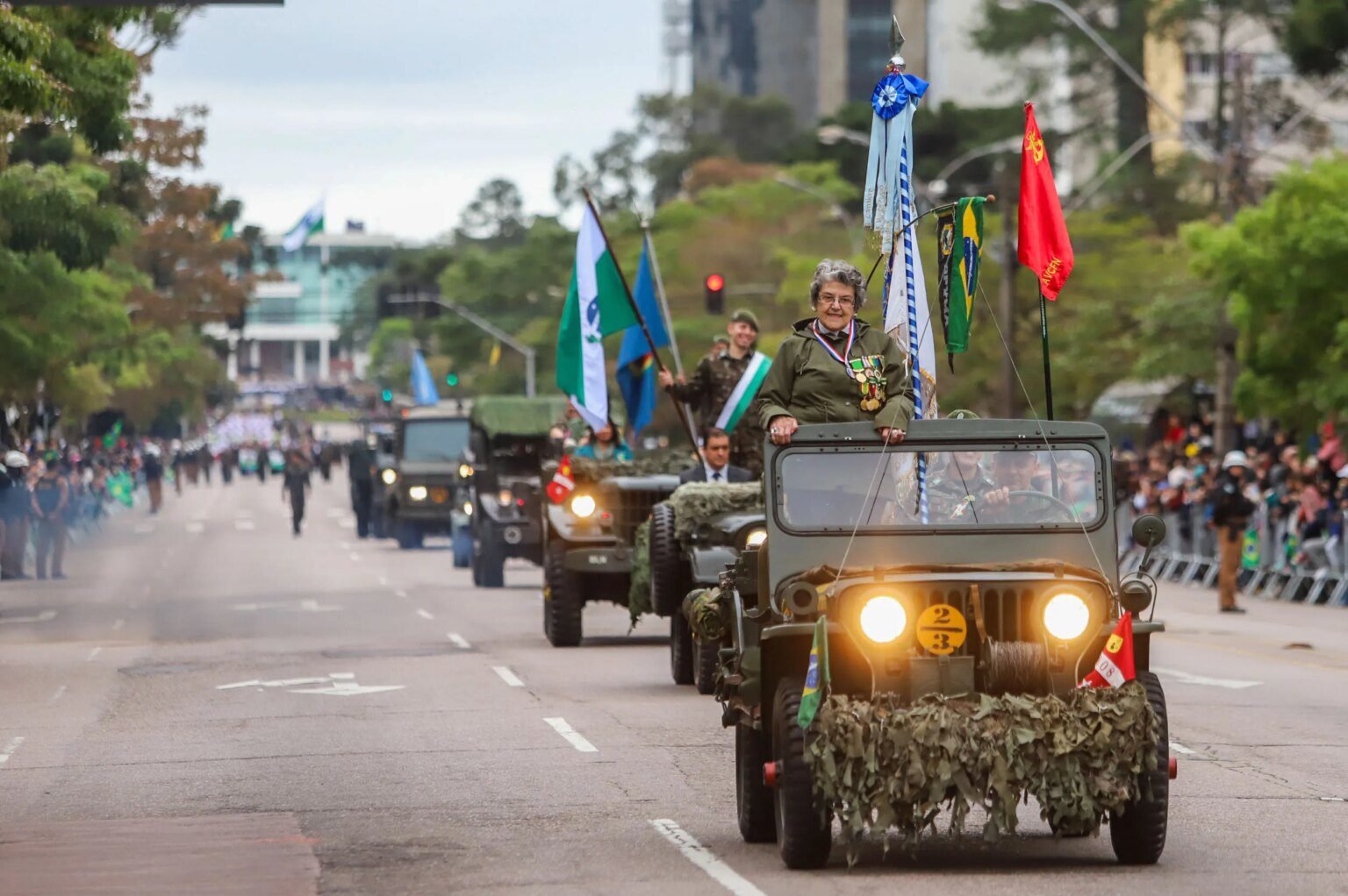 Desfile de 7 Setembro causa quase 40 bloqueios em ruas de Curitiba