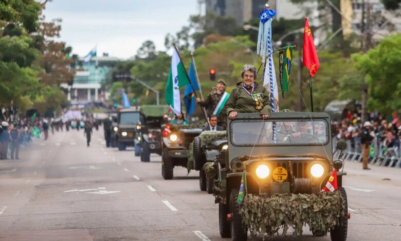 Desfile de 7 Setembro causa quase 40 bloqueios em ruas de Curitiba
