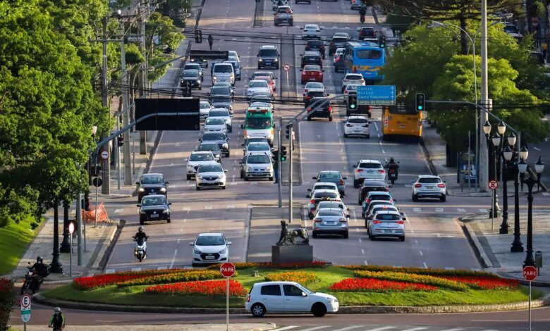Com queda no IPVA, emplacamento sobe até 104% no Paraná