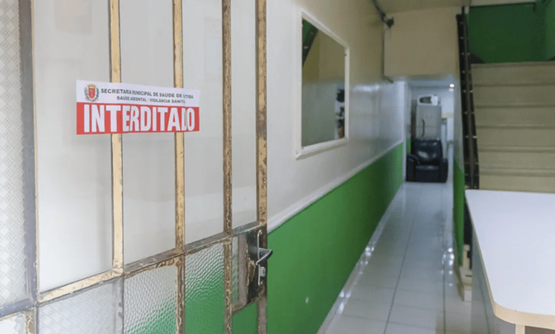 Hotel é fechado e cinco pessoas são presas no Centro de Curitiba