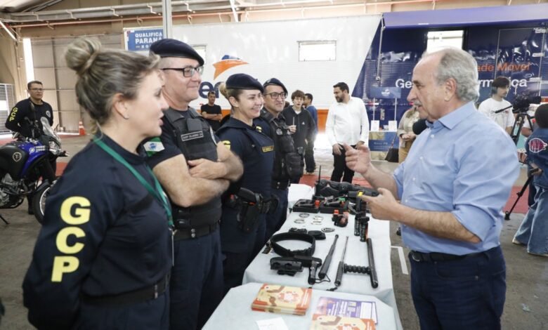 Feira das Profissões orienta jovens na escolha acadêmica e profissional - O Paraná