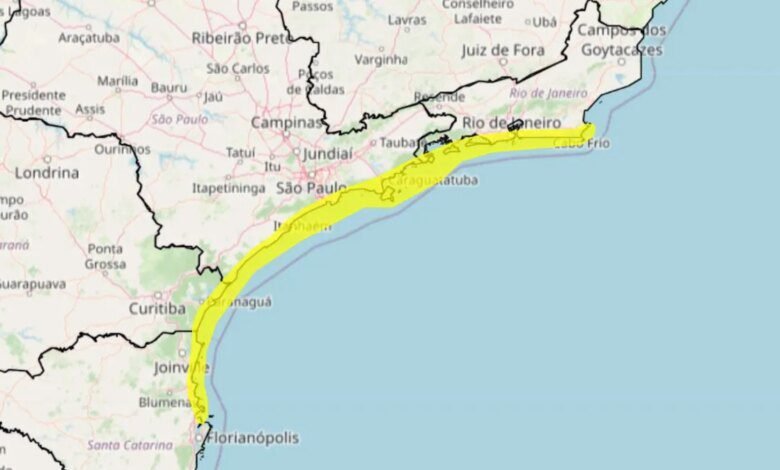 Litoral do Paraná está sob alerta de ventos costeiros e tempestade