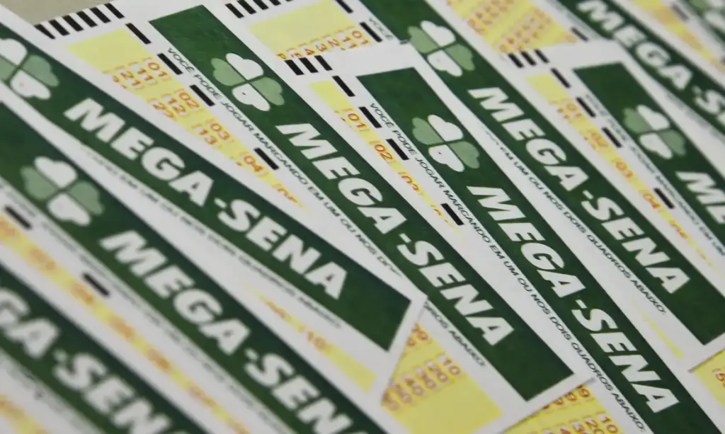 Conheça os detalhes do concurso 2.916 da Mega-Sena. Prêmio acumulado de R$ 33 milhões sorteado hoje às 20h - Foto: Marcello Casal Jr/Agência Brasil