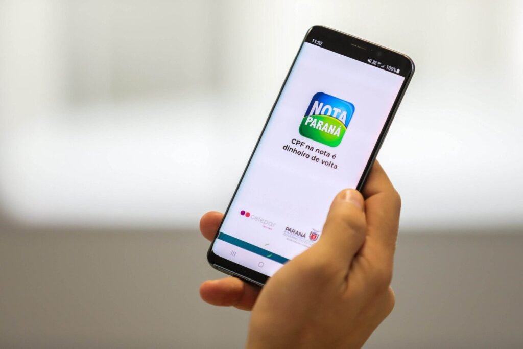 Nota Paraná libera ICMS para mais de 12 milhões de pessoas Nota Paraná libera créditos do ICMS para mais de 12 milhões de consumidores