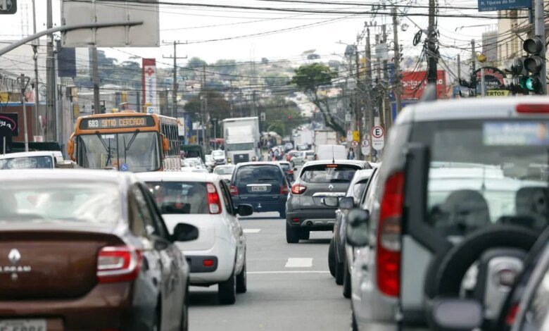 Paraná emplaca mais de 233 mil veículos em 2025 e bate recordes