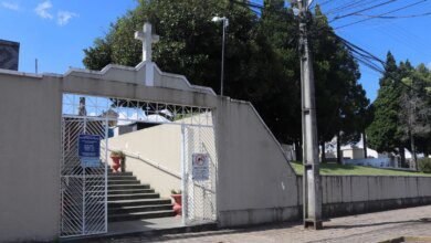 Renda extra? Prefeitura da RMC abre permissão pra comércio em cemitério