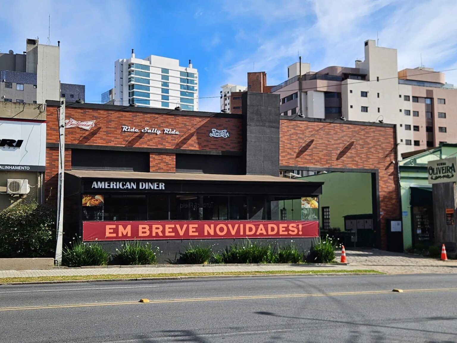 Restaurante fecha filial em bairro de luxo e anuncia mudança Restaurante famoso fecha filial em bairro de luxo, mas anuncia mudança