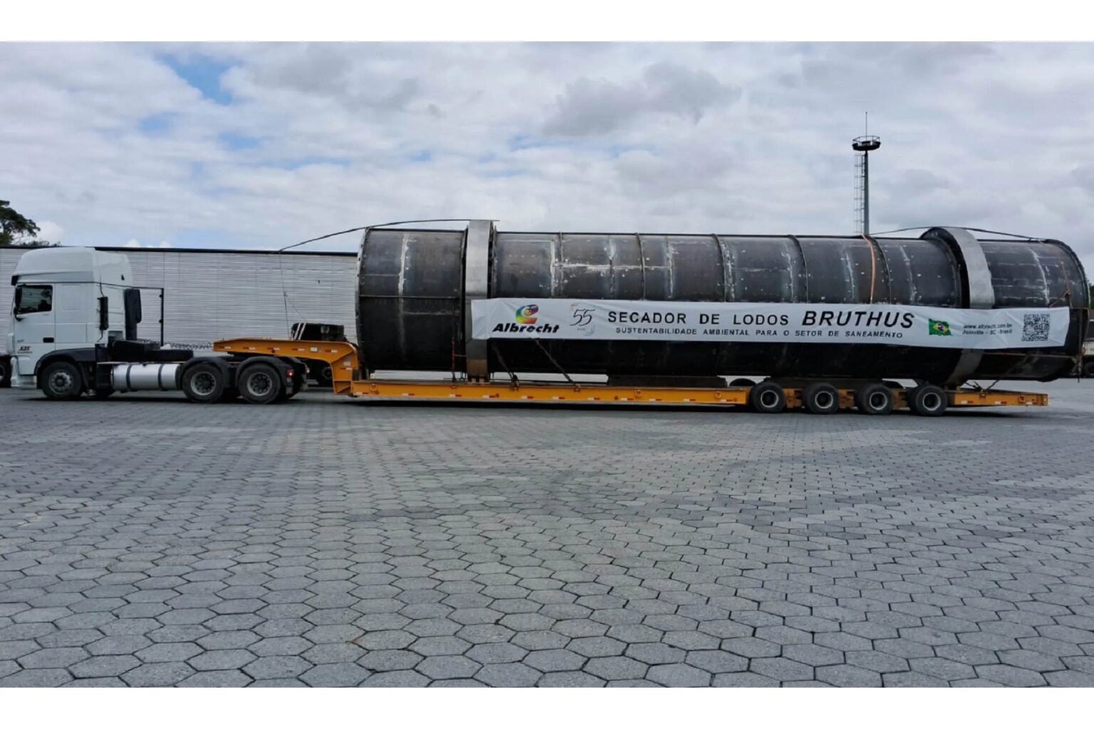 Sanepar recebe peças gigantes para novo tratamento de esgoto