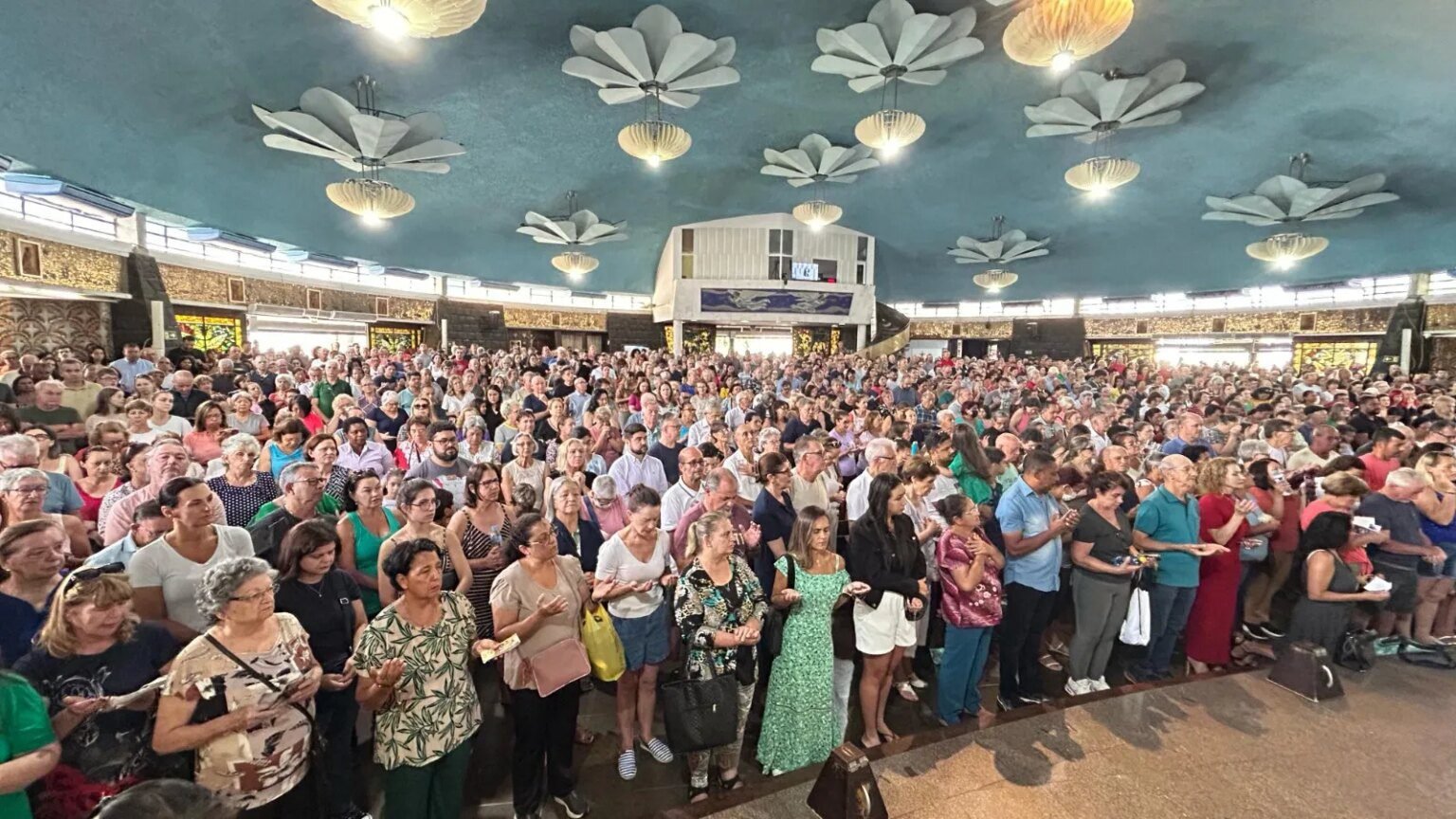 Santuário de Curitiba realiza missa para estudantes do vestibular Santuário de Curitiba prepara missa especial para vestibulandos