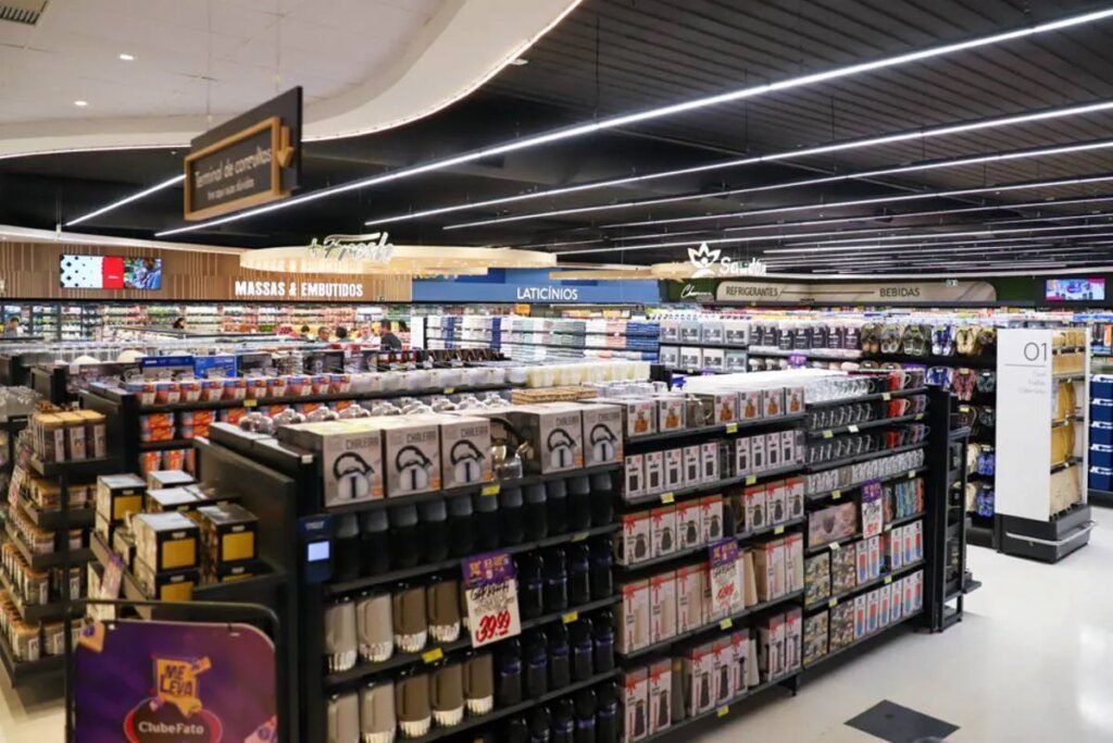 Novo supermercado Muffato inaugura em bairro de Curitiba