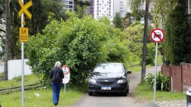 Uber corrige atalho irregular em ciclovia de bairro de Curitiba