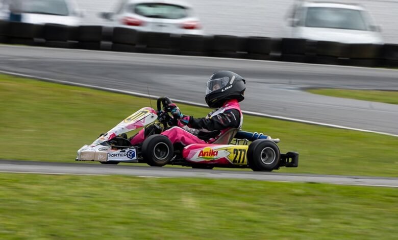 Angelina Schuck dominou a categoria Cadete e conquistou sua primeira vitória na Copa Osternack de Kart - Foto: Clayton Medeiros/Divulgação