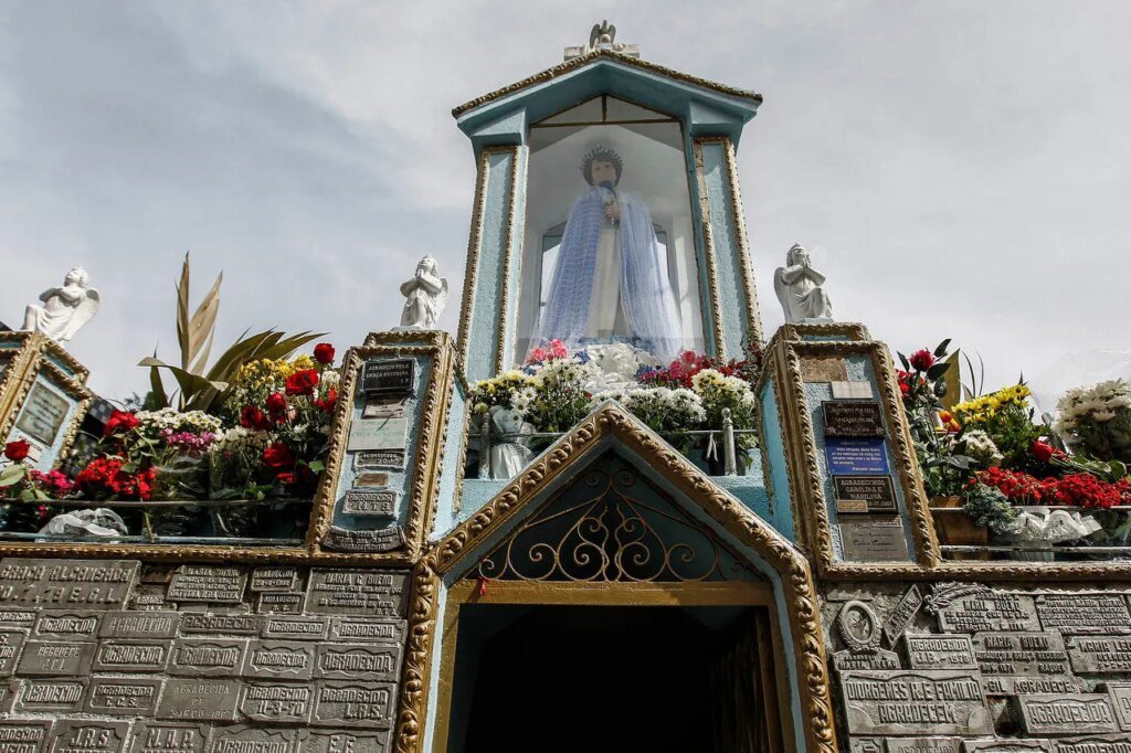 Capela de Maria Bueno, santa popular de Curitiba, precisa de reforma