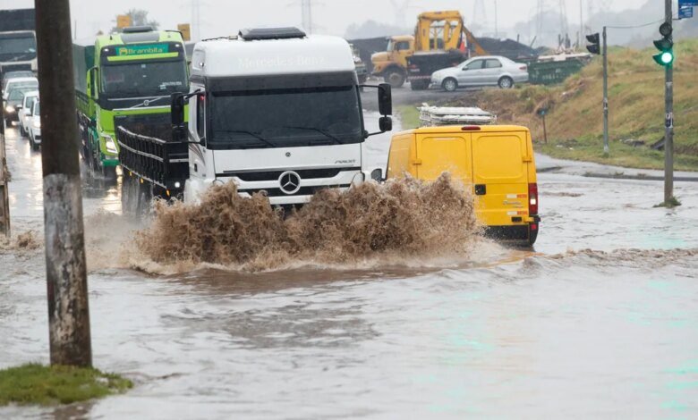 Chuva intensa pode provocar alagamentos em Curitiba e região