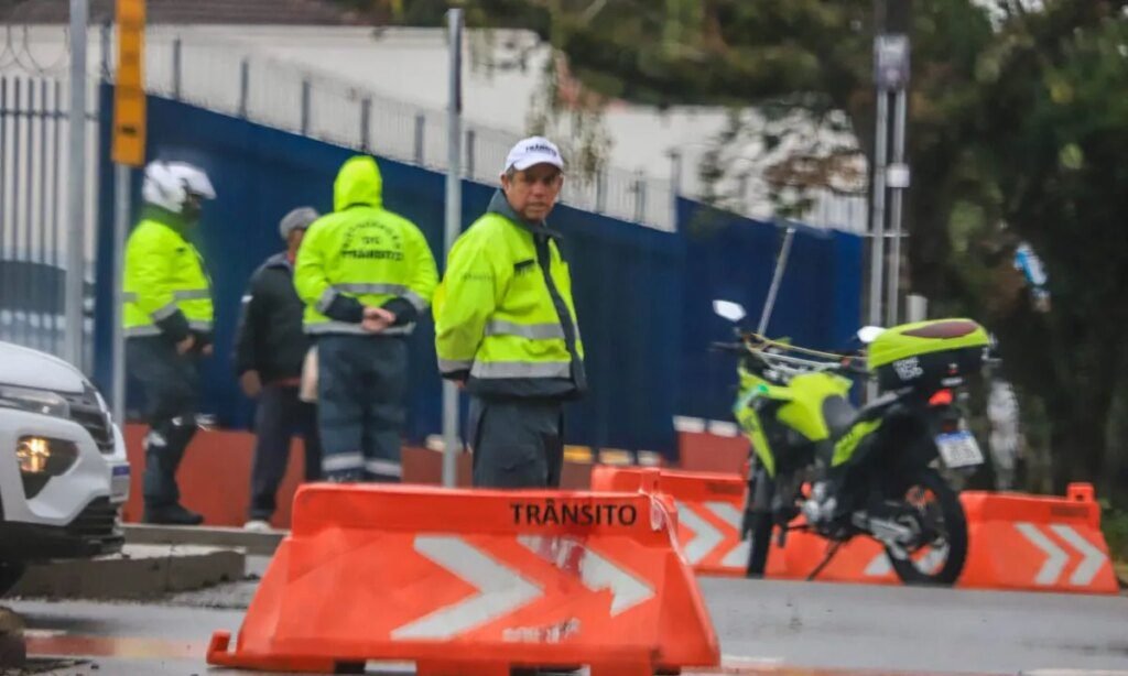 Corrida Santos Dumont fecha 17 ruas no Bacacheri nesta sexta Corrida Santos Dumont bloqueia 17 ruas no Bacacheri nesta sexta