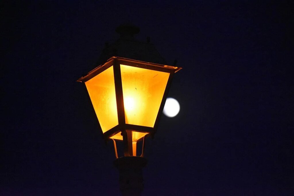 Corte de luz afeta 9 bairros de Curitiba nesta sexta-feira 9 bairros de Curitiba terão corte de luz nesta sexta (10)