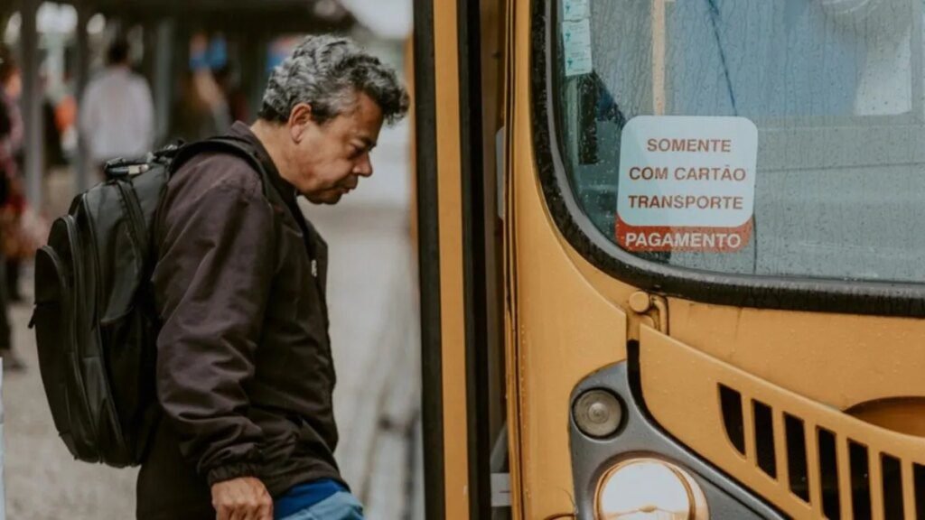 Ônibus de Curitiba podem ter sensores para evitar acidentes