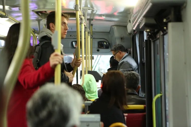Curitiba pode ter todos os assentos de ônibus como preferenciais Tribuna do Paraná
