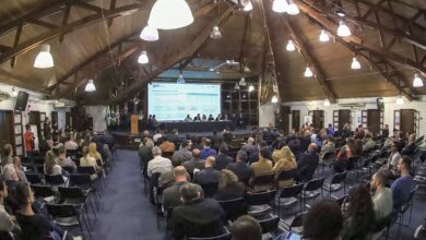 200 pessoas aparecem pra discutir nova concessão do transporte de Curitiba