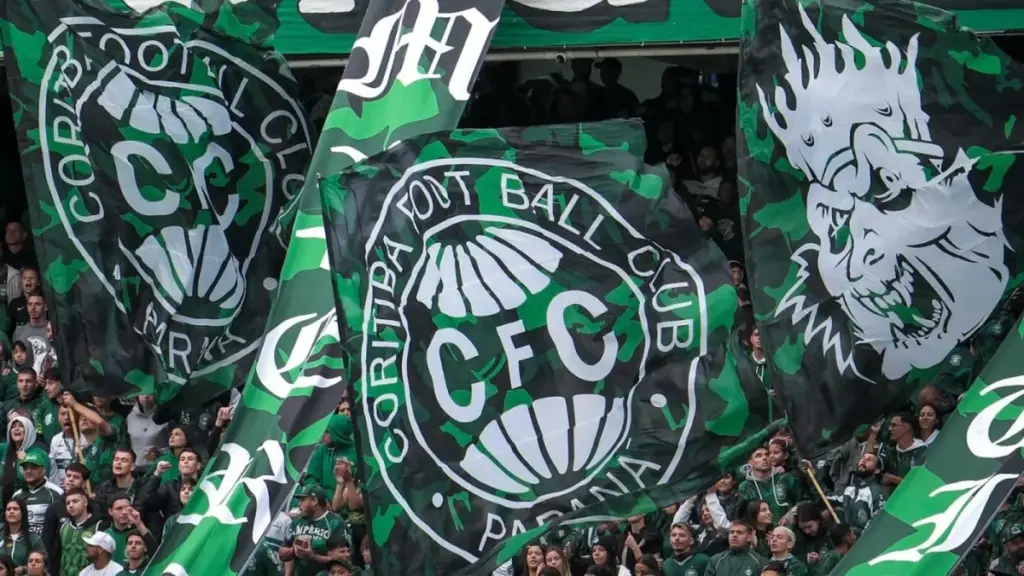 Deputado sugere que Coritiba seja patrimônio imaterial do Paraná Deputado propõe tornar Coritiba patrimônio imaterial do Paraná