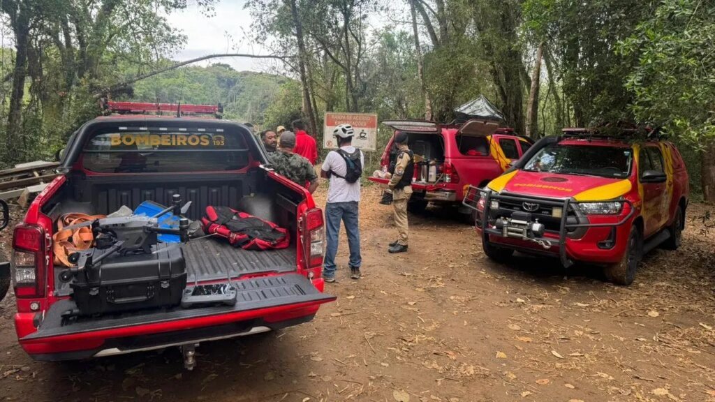 Drones e sonares atuam contra o tempo na busca por criança no Paraná