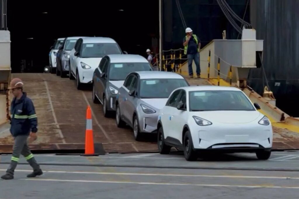 Geely traz novo elétrico ao Porto de Paranaguá Tribuna do Paraná
