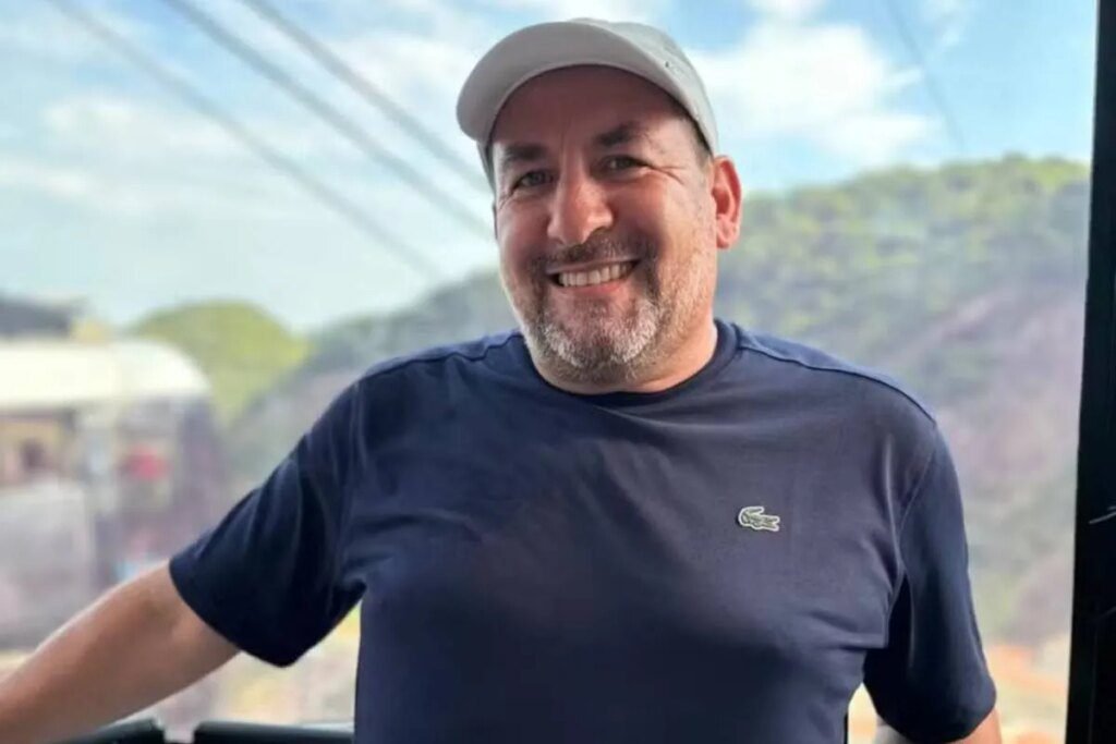 Homem baleado em bar de Curitiba morre após ação de policial Morre homem baleado em bar de Curitiba por policial civil de folga