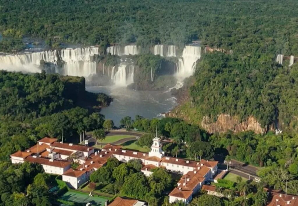 Hotel no Paraná recebe 3 chaves Michelin, um dos únicos no Brasil Hotel no Paraná é um dos 2 únicos do Brasil a ganhar 3 chaves Michelin