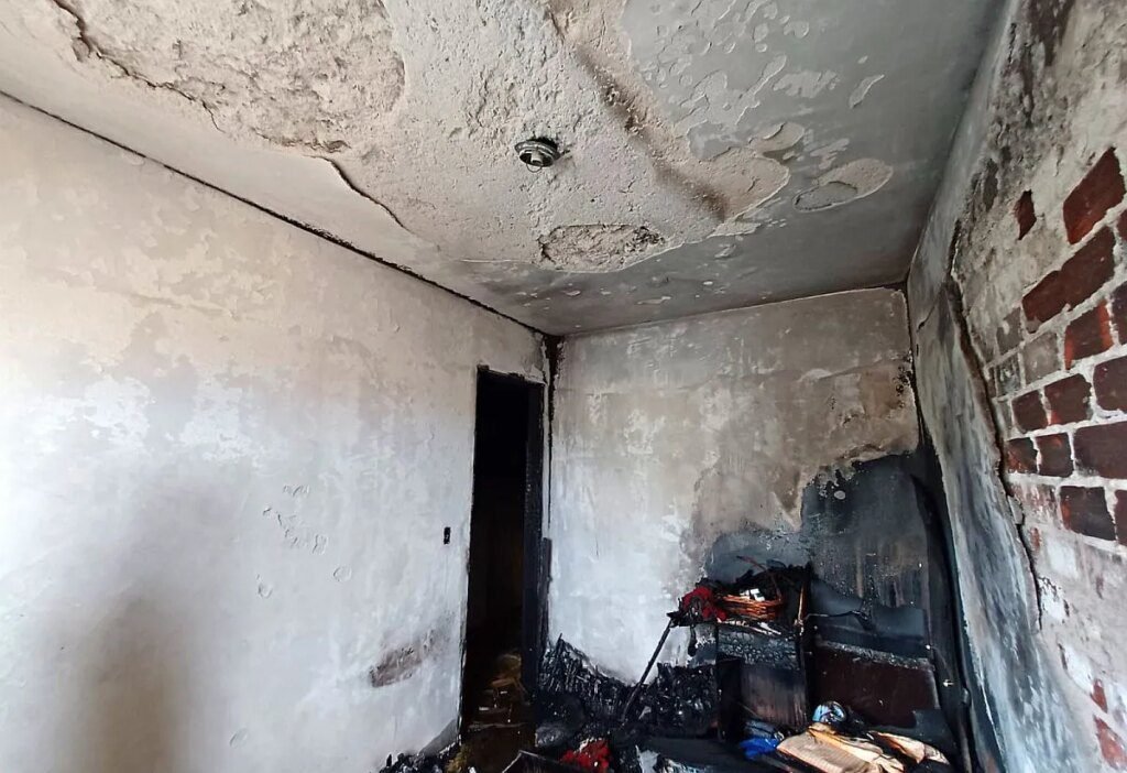 Incêndio em Curitiba deixa moradores presos em apartamento; 8 feridos