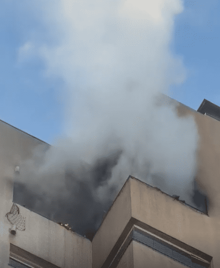 Incêndio em edifício no Bairro Country deixa feridos Incêndio no 13º andar do Edifício João Batista deixa várias pessoas feridas e aciona o Corpo de Bombeiros rapidamente - Foto: Reprodução