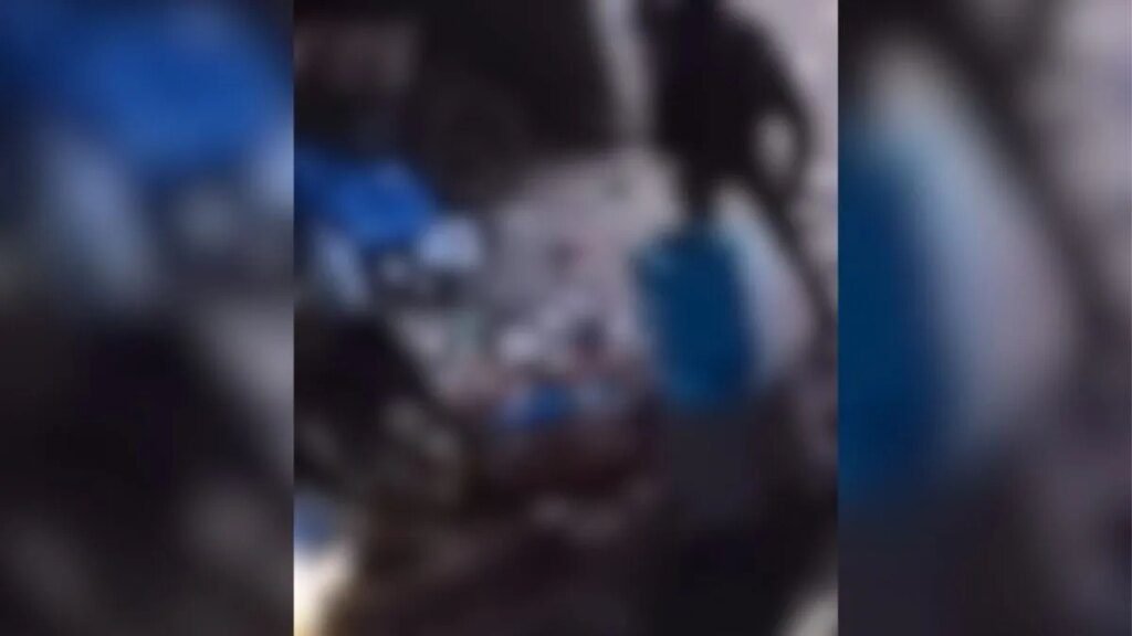 vídeo mostra jovem sendo arrastado por policial